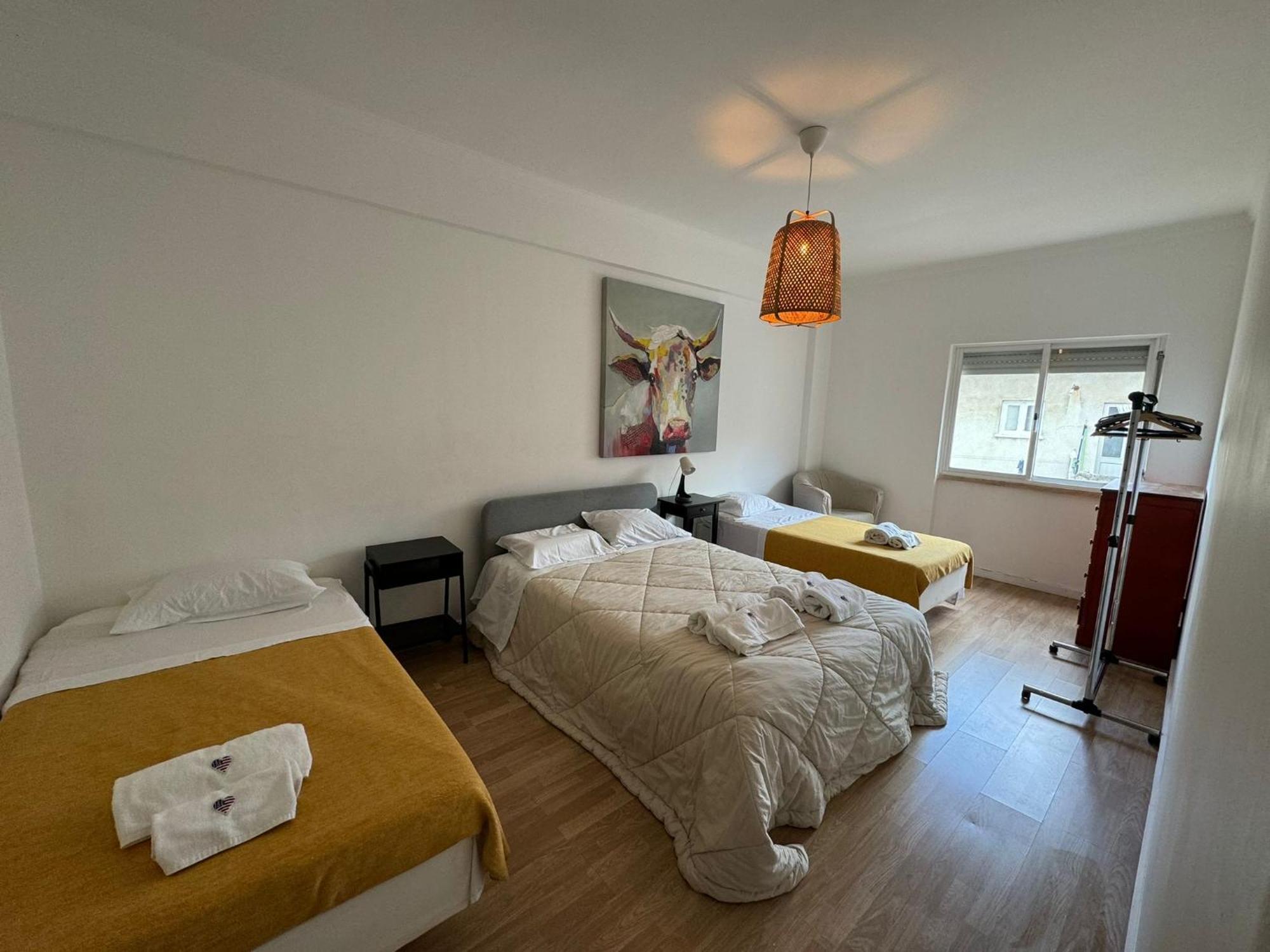 Almada Big Flat Next To Lisbon And Caparica Beach Eksteriør bilde